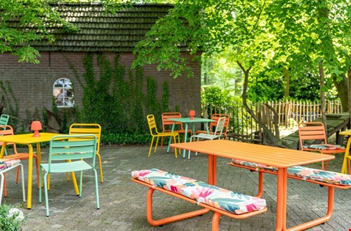 Die Vaiana-Kissen passen perfekt zu den Max-Gartenmöbeln