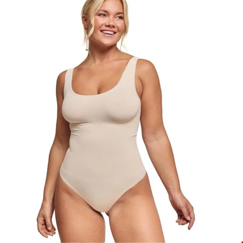 Shapesse Thong Body